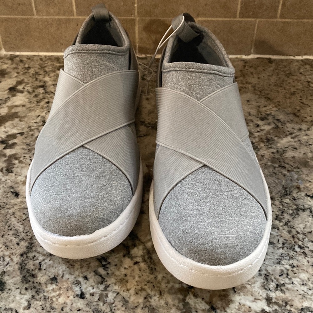 Mossimo Womens Casual Slip-on Flat Easy to wear Shoes NWT Sz 9 1/2.